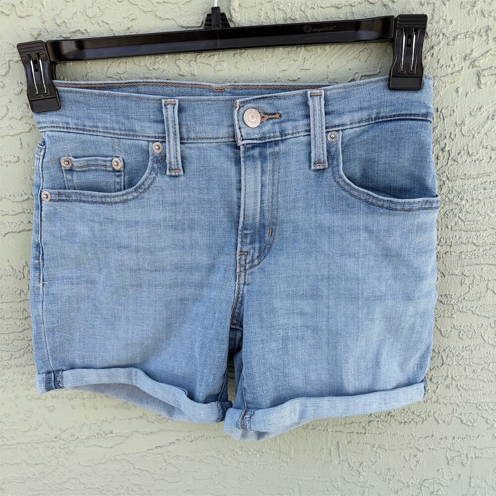 Levi's Bermuda Shorts Womens Size 25 Light Wash Mid Rise Cuffed 5-Pocket